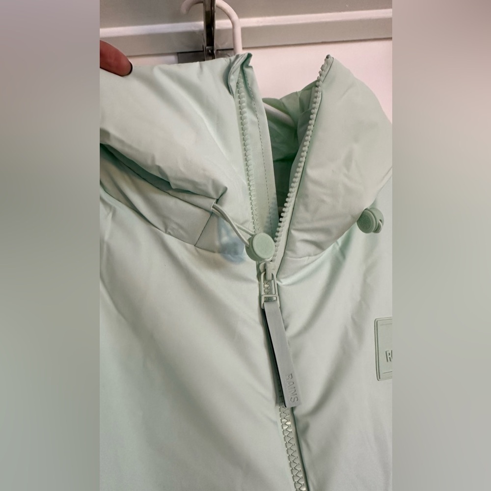 NWT RAINS Mineral Green Loop Vest Puffer XS - Picture 6 of 13